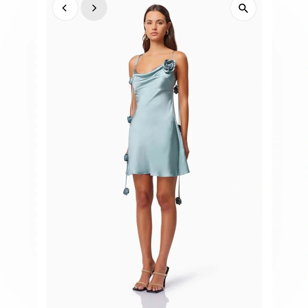 elliatt aria blue 3d floral accent cowl neck satin mini dress size small NEW - Picture 4 of 11